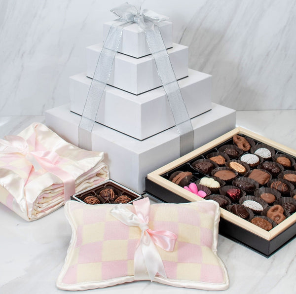 Carriage Boutique Mother & Newborn Baby Girl Gift Box
